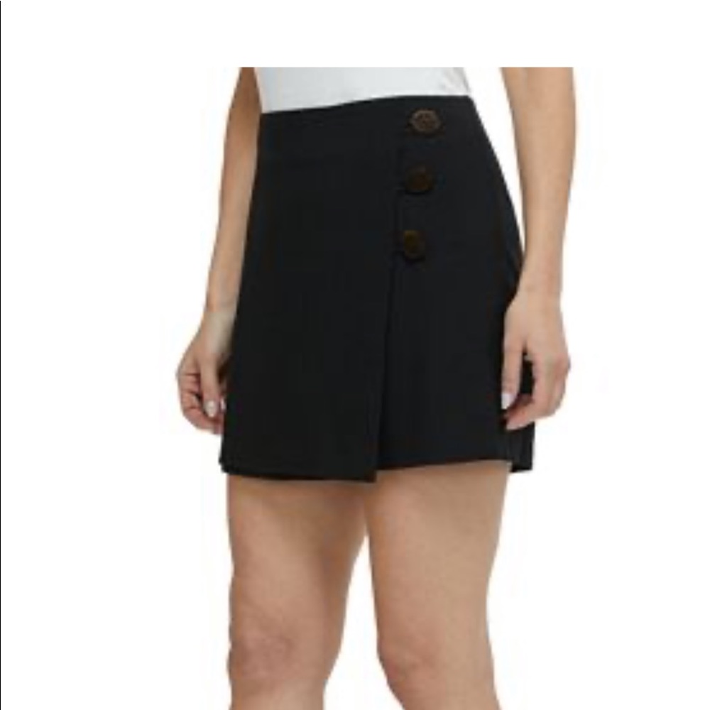 Cross front mini skort